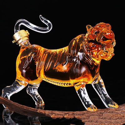 Classic Tiger Designed Wine Decanter